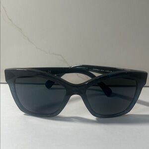 CHANEL Black Cat-Eye Sunglasses